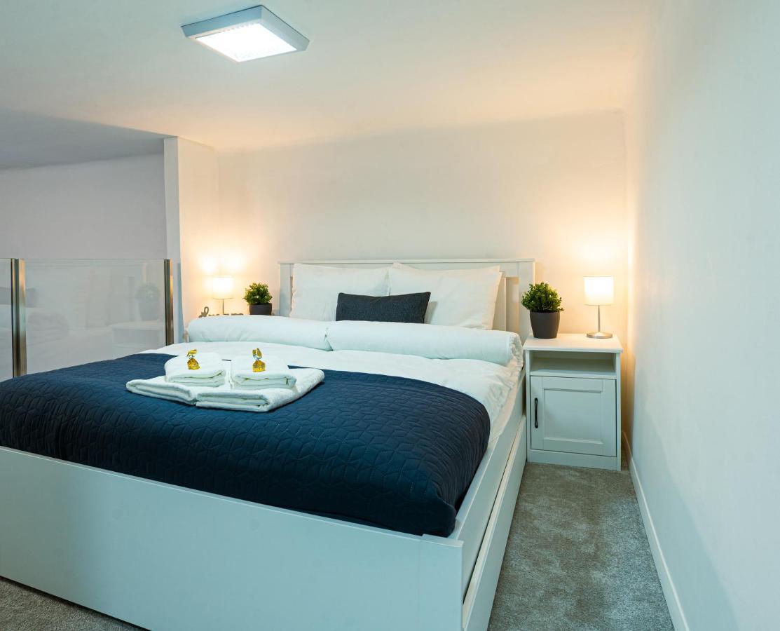 Bella Mia - Entire Apartment Near Liszt Ferenc Ter Boedapest Buitenkant foto