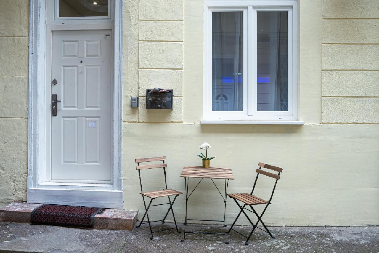 Bella Mia - Entire Apartment Near Liszt Ferenc Ter Boedapest Buitenkant foto