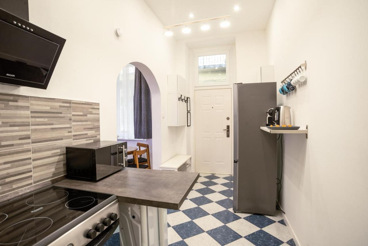 Bella Mia - Entire Apartment Near Liszt Ferenc Ter Boedapest Buitenkant foto